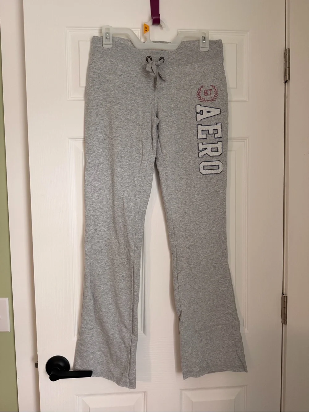 Aeropostle women’s Gray Logo Sweatpants - Comfortable Bottoms